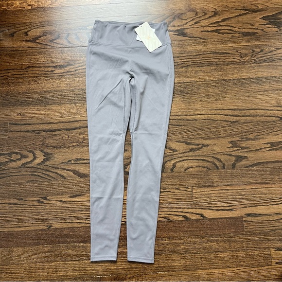 Fabletics Gray Leggings - Picture 1 of 6